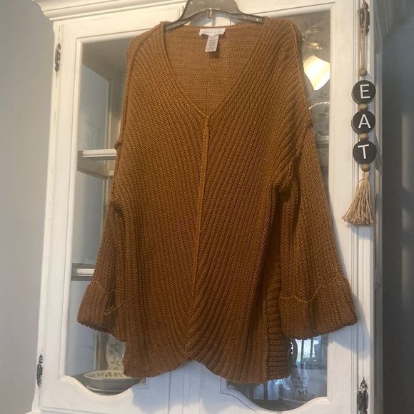 Joelle + CO large sweater - Picture 1 of 5